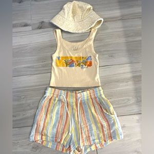 BILLABONG Matching short set with bucket hat. Size M